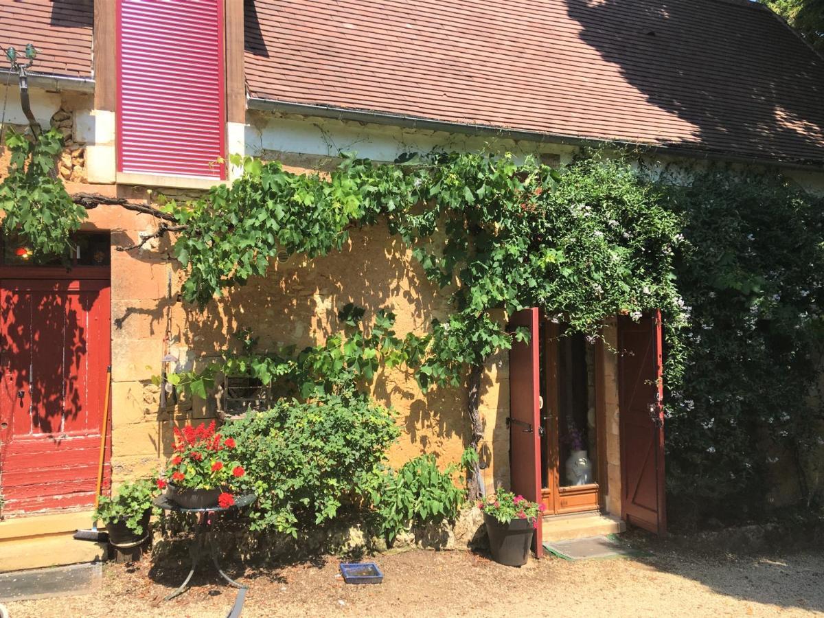 Chambres D'Hotes Les Coustilles Saint-Alvère Exteriör bild