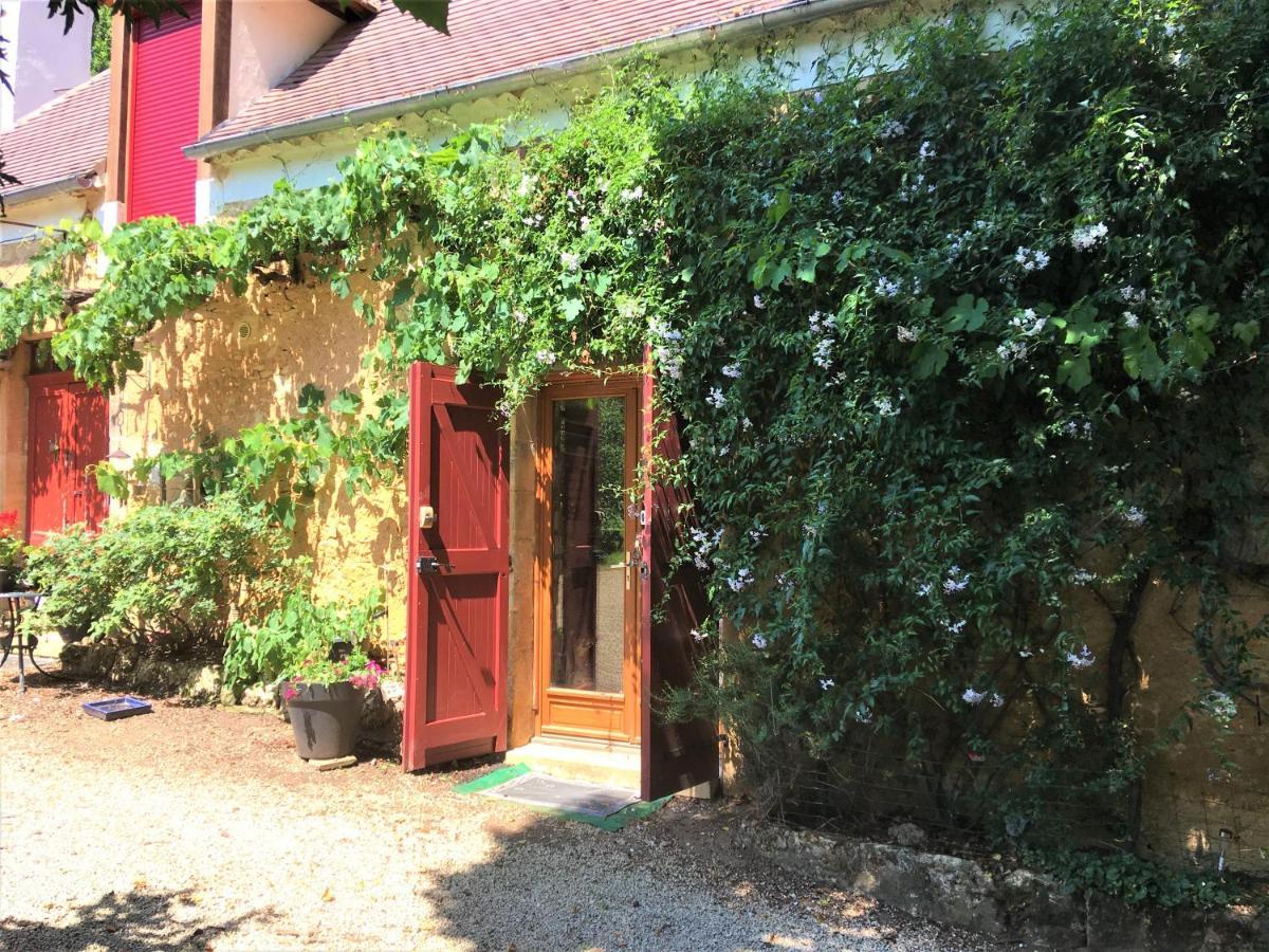 Chambres D'Hotes Les Coustilles Saint-Alvère Exteriör bild