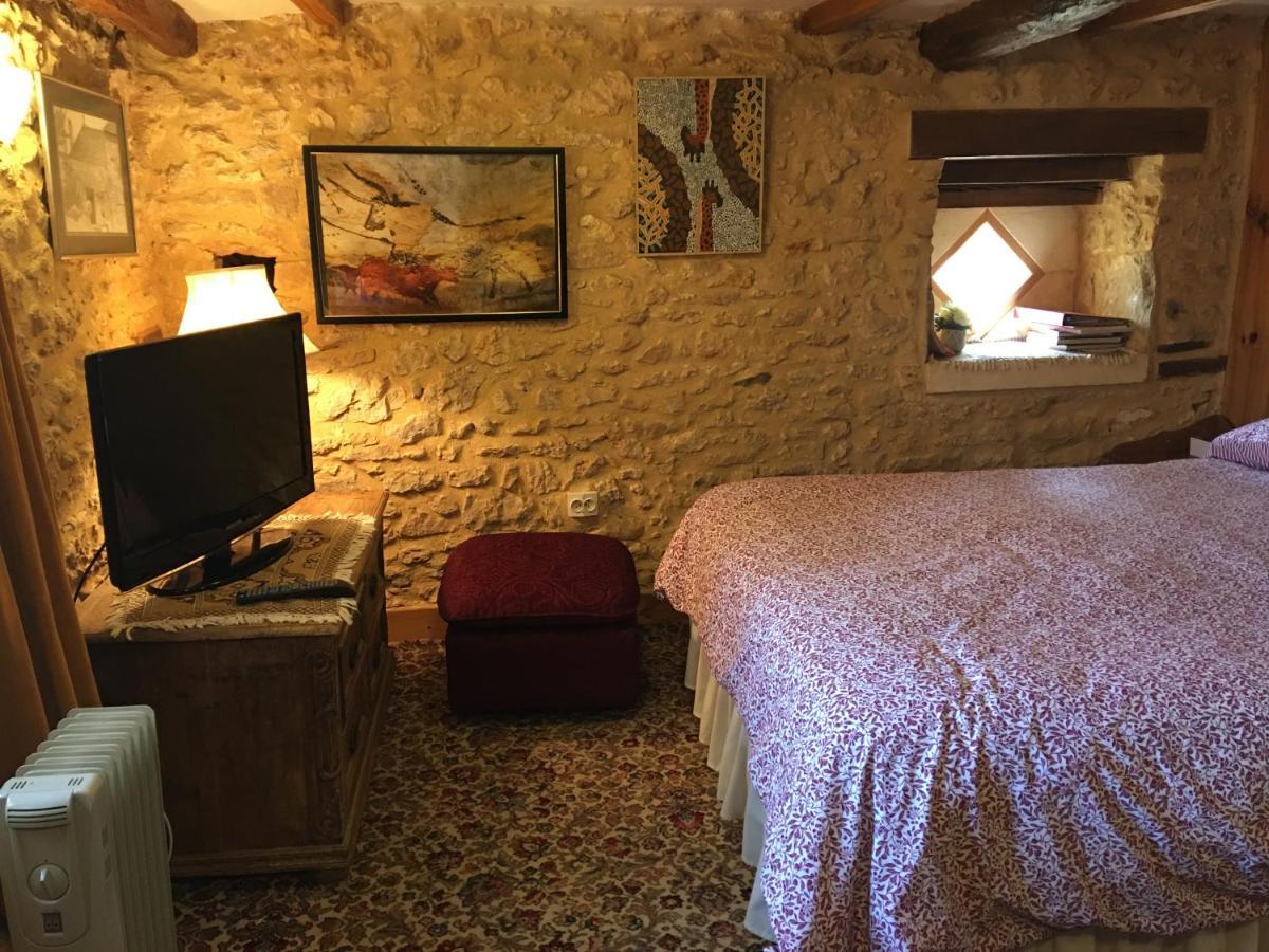 Chambres D'Hotes Les Coustilles Saint-Alvère Exteriör bild